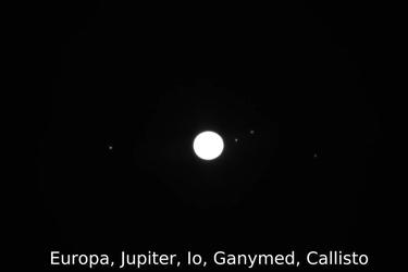 /photos/jupiter-zakryt-io-ganymed.png.800x250_q75.jpg